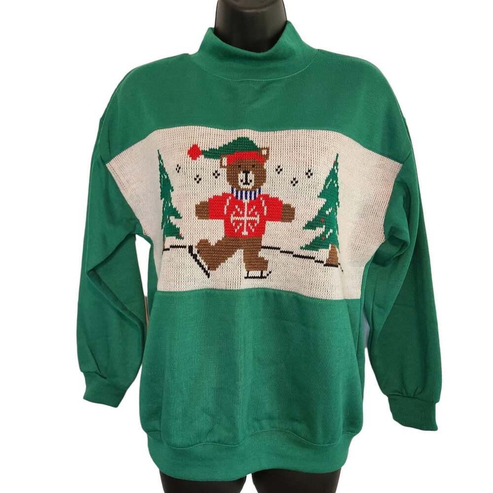 VINTAGE Pebble Court Christmas sweatshirt ice skating bear green size S